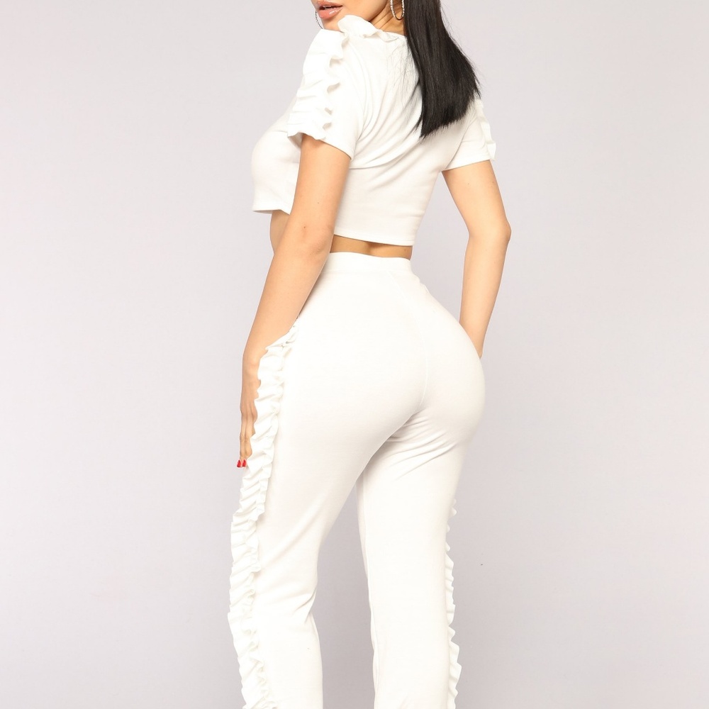 White 2 piece set "MAKE OFFERS" - Picture 4 of 5